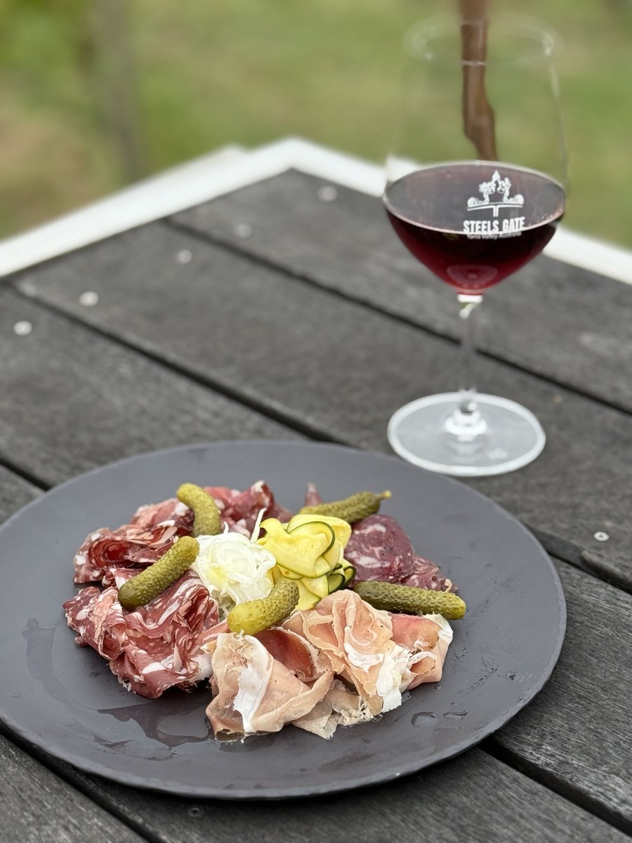 SteelsGate's tweet photo. There is a distinct magic in slowing down, letting the afternoon stretch out, and finding pause with a beautifully curated platter. Pair it with your favourite pour of Steels Gate wine, look out over the sweeping lines of the vineyard, and let the rest of the world fade away. https://t.co/6ddBlWkqeJ