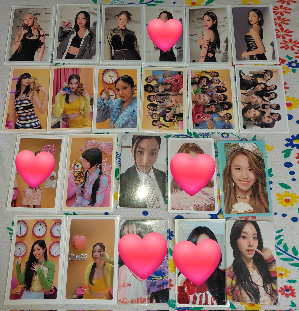 twppink's tweet photo. Vendo venda set twice 

-set R$108,00 + frete 
-aceito pix e cartão de crédito 
-videos na dm 
-prazo de envio de duas semanas 

🏷vendo venda troco troca tzuyu mina sana nayeon momo jeongyeon twice jihyo chaeyoung dahyun https://t.co/97LTN9kkIT