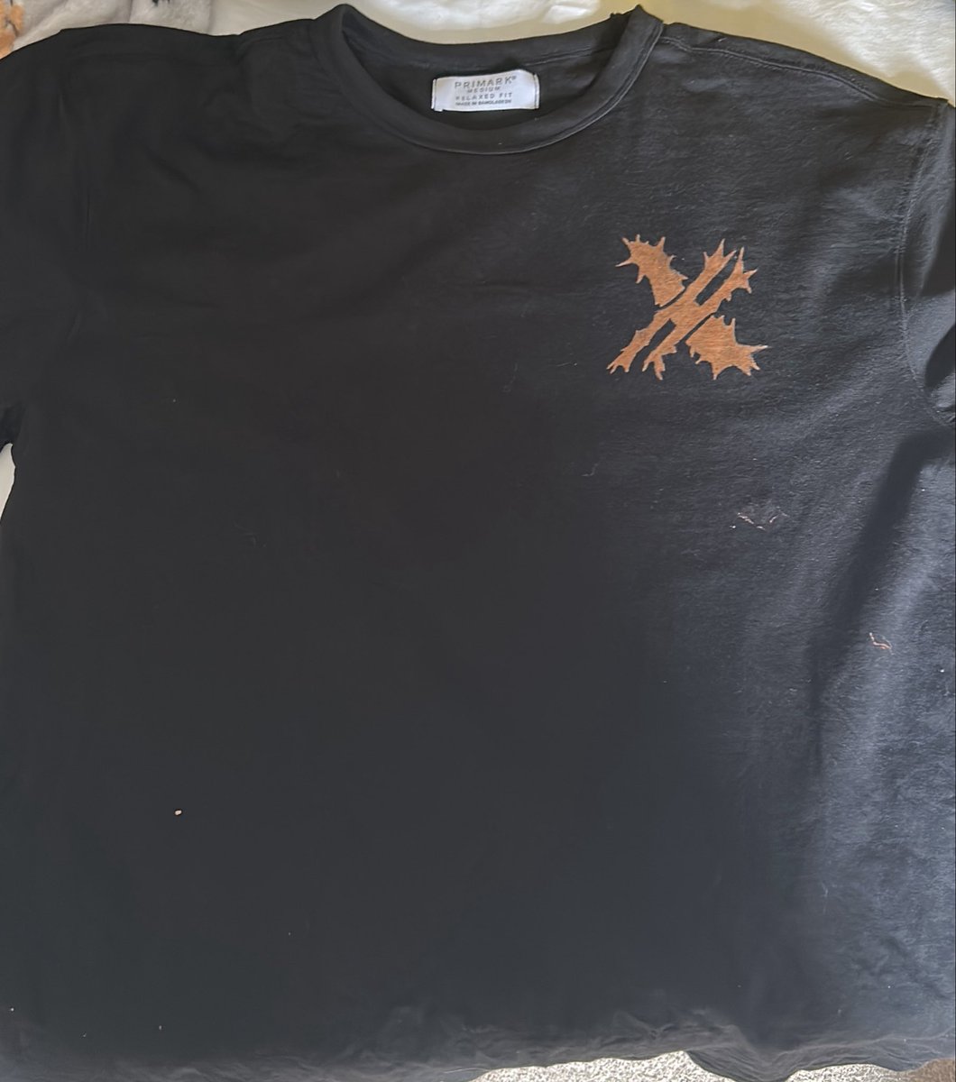 xdinaryordinary's tweet photo. also can we take a moment to appreciate the tshirt my housemate made for me to wear tomorrow 😋 https://t.co/P50kC9XIDB