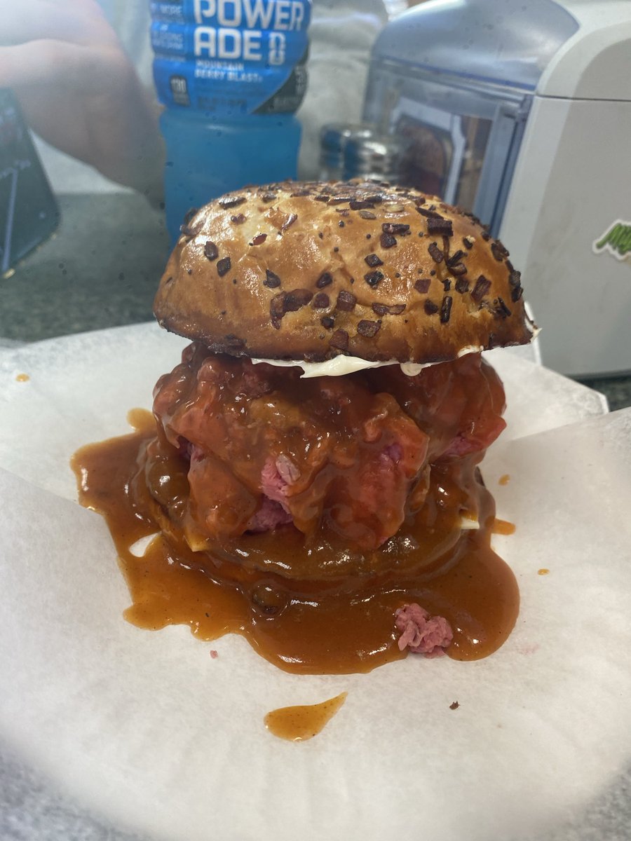 TimofeyMozoltov's tweet photo. Fuck that body of yours is insane #threeway #northshorebeef https://t.co/sPReW9EMC0