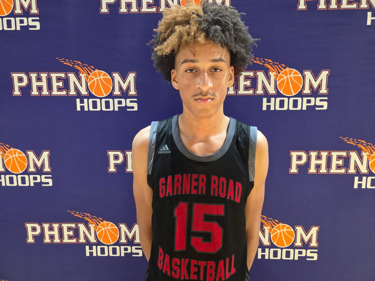 POBScout's tweet photo. 2029 Langston Johnson (Garner Road National)

Johnson brings size, length, fluidity, and impact around the basket. Displayed a good overall touch as well as overall activity as a big, producing well for his team throughout. #PhenomSummerShowcase #PhenomHoops https://t.co/SybPGvlZa5