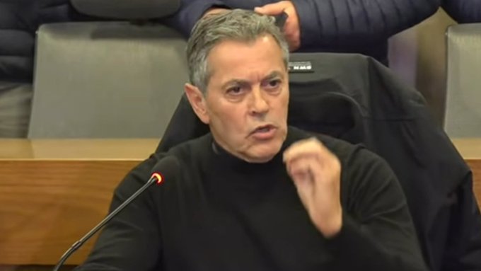 LauraPsfe's tweet photo. El fiscal Garzón debe ser urgentemente removido de la investigación
Dio a entender q la nena se fue con un "noviecito" y q por eso no le dieron  la debida importancia a la denuncia.
Barrelier no es "un noviecito" Ni Agostina es "un clavo en un pajar". El tipo tenía antecedentes https://t.co/SJgAUGRoJg