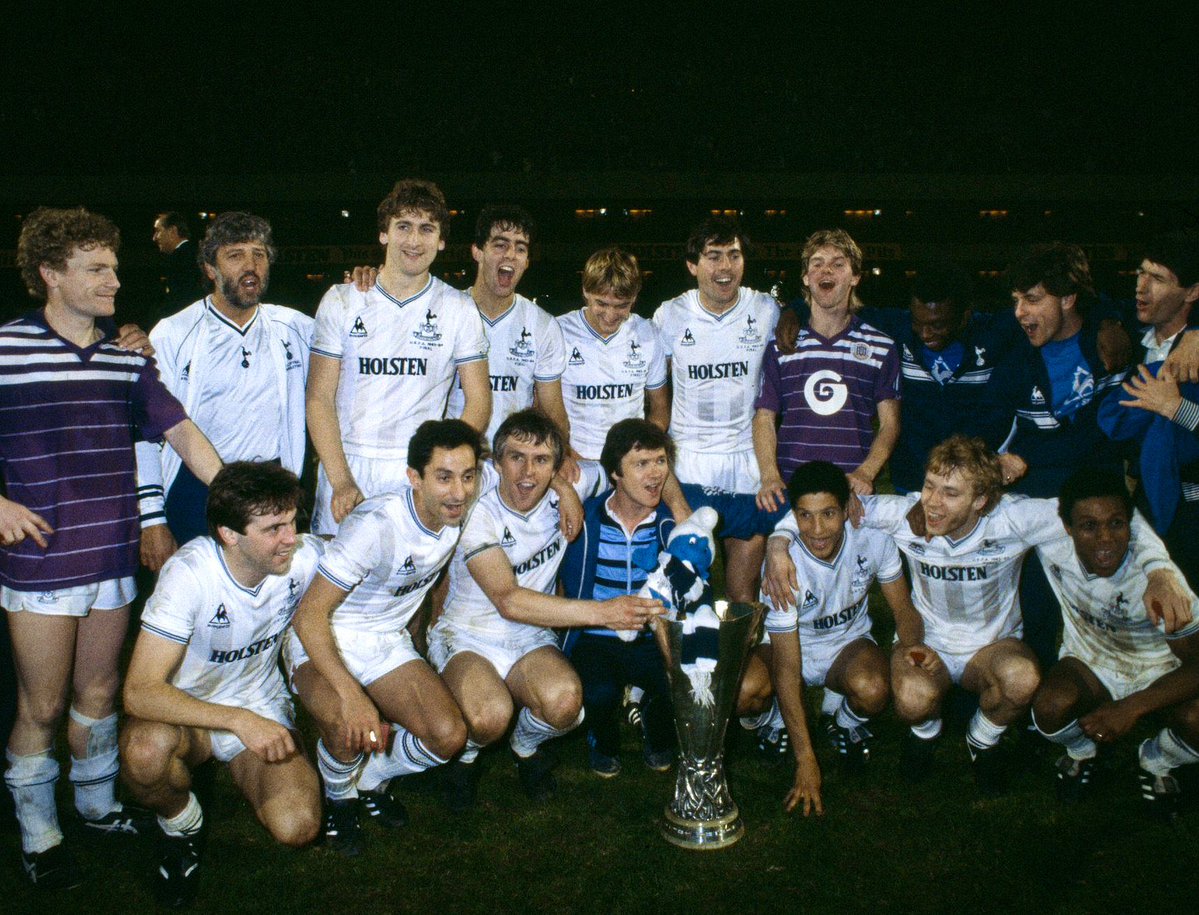 THFCHarvey18's tweet photo. @MehmetO99782108 Get some European silverware like the rest of us https://t.co/QxyGKyXywF