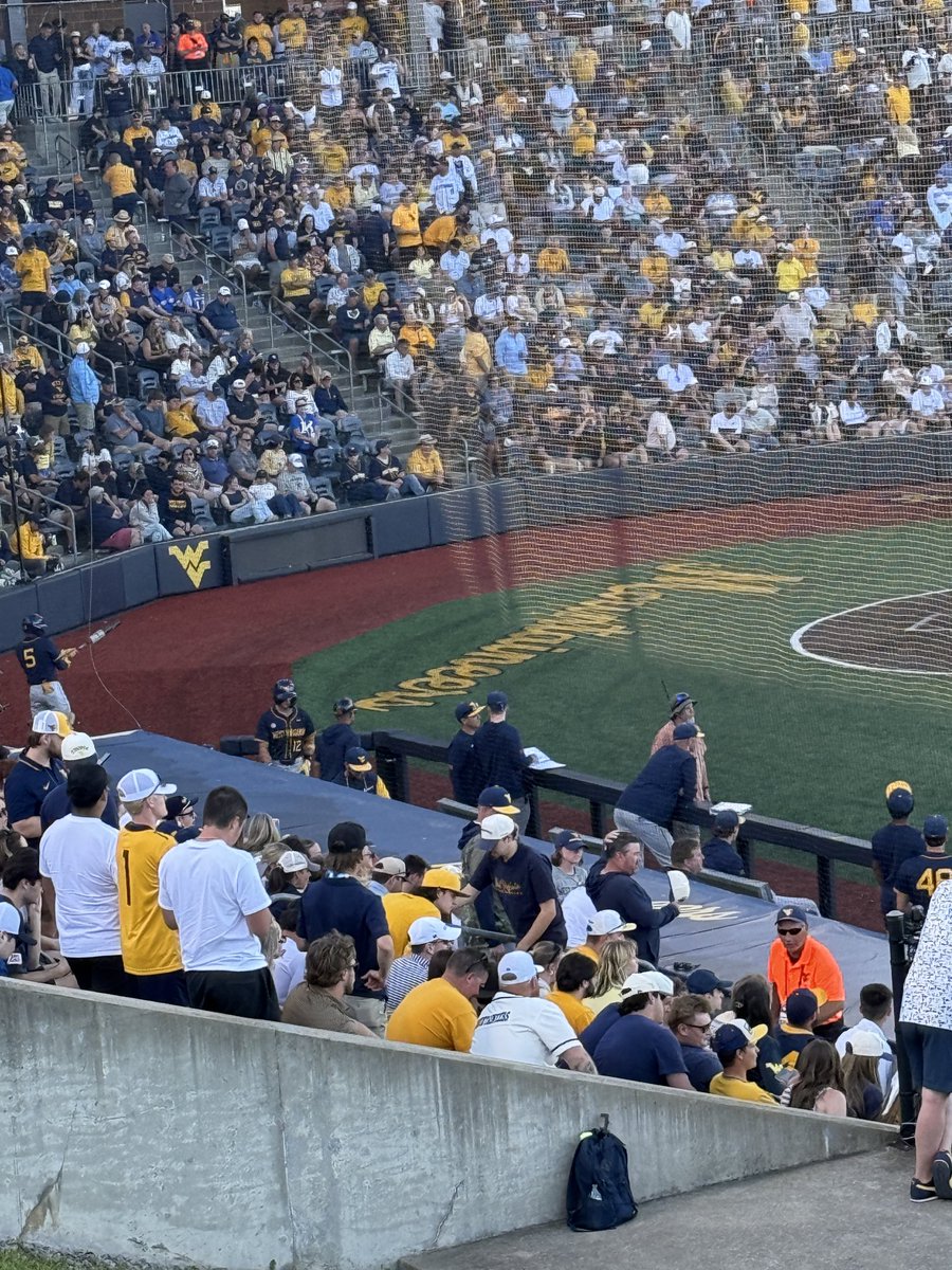 ChelseaBrowne's tweet photo. Whomever is trying to start the cup snake pls find this tweet &amp; know 20 cups were passed from us up at the rails but some girl couldn’t comprehend the message and they’re 4-8 rows from the top of student section (109) &amp; we have more to donate let’s do this! #WVUbaseball #hailwv https://t.co/EdzZc557Kw