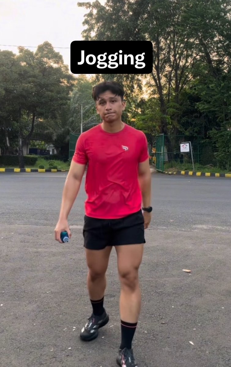 mimxlio's tweet photo. Weekend jogging or gym? https://t.co/UkYR7HfAAD