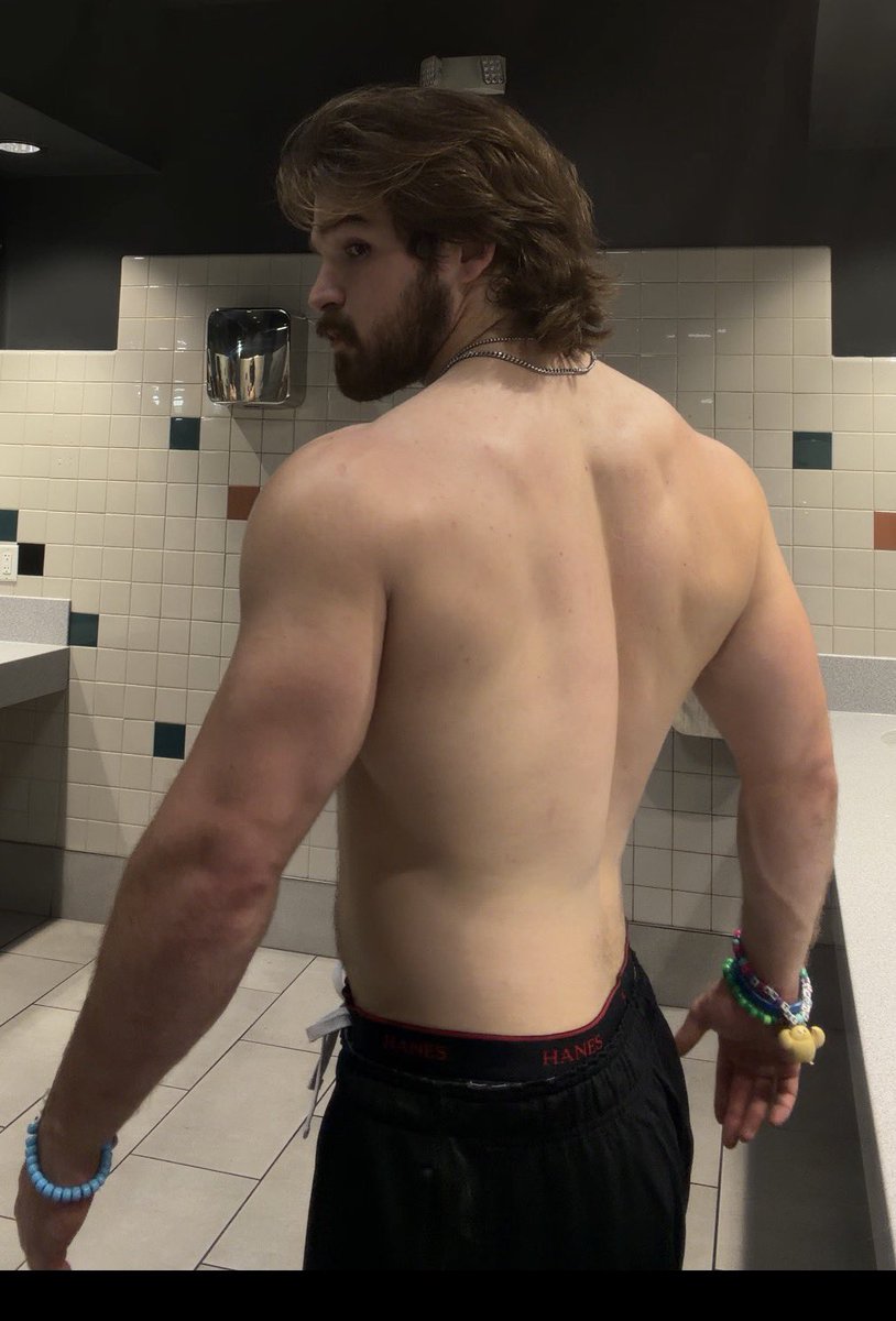 ry34827's tweet photo. SOME BACKSHOTS🦅🦅 https://t.co/oVeUmmfpe2