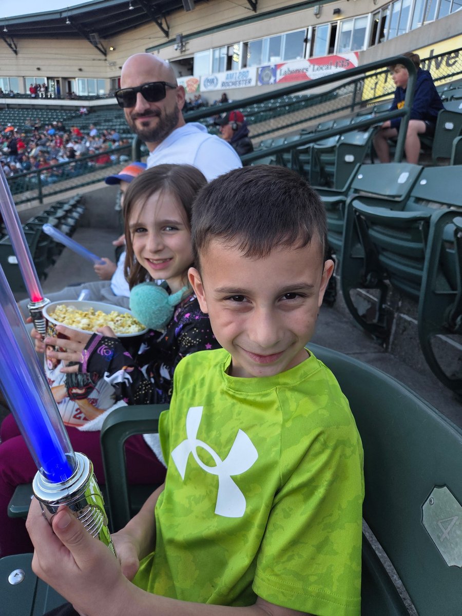 JWPatarino's tweet photo. @RocRedWings #IForgotWhatTheHashtagWas https://t.co/Sg58hAe6DT