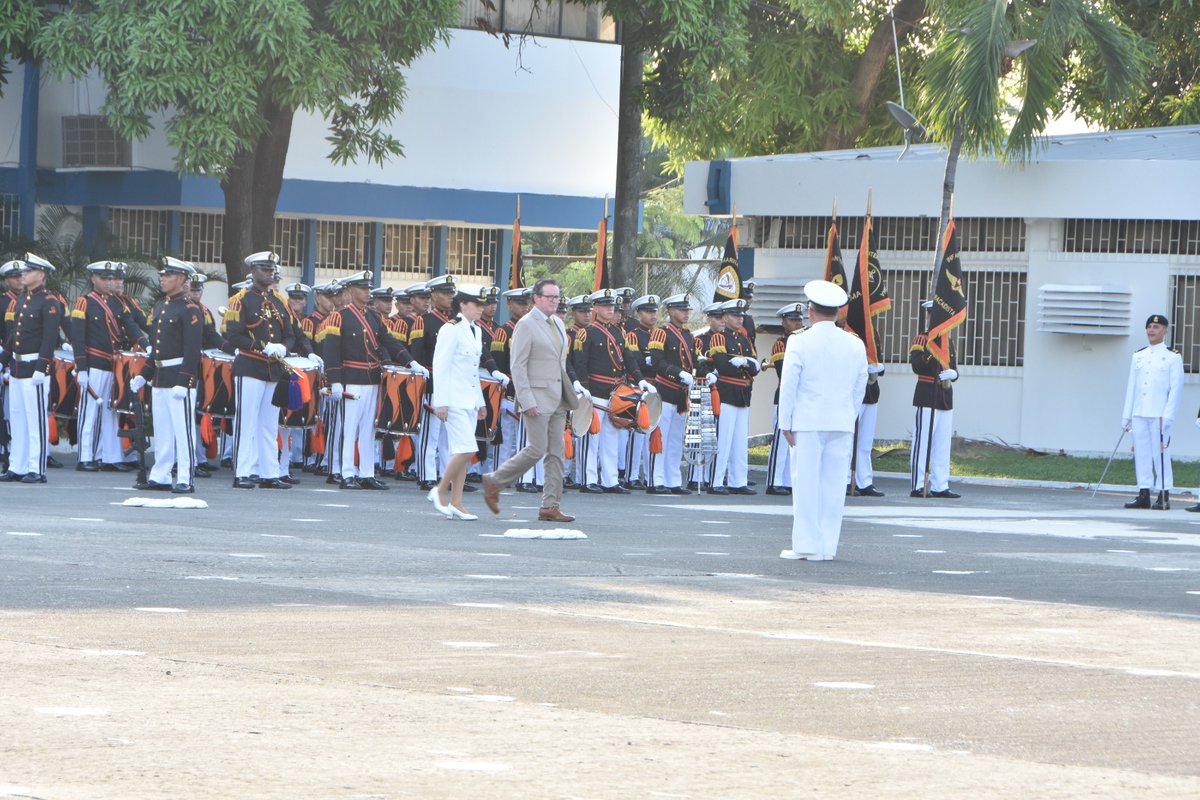 Caces_Ec's tweet photo. Diego Pérez Darquea, presidente (s) del #CACES, participó en la ceremonia conmemorativa por el 46º aniversario de creación de la Dirección General de Educación y Doctrina Naval.
El acto reconoció la trayectoria de esta institución en la educación naval al servicio del país. https://t.co/w0jB2dhQYJ
