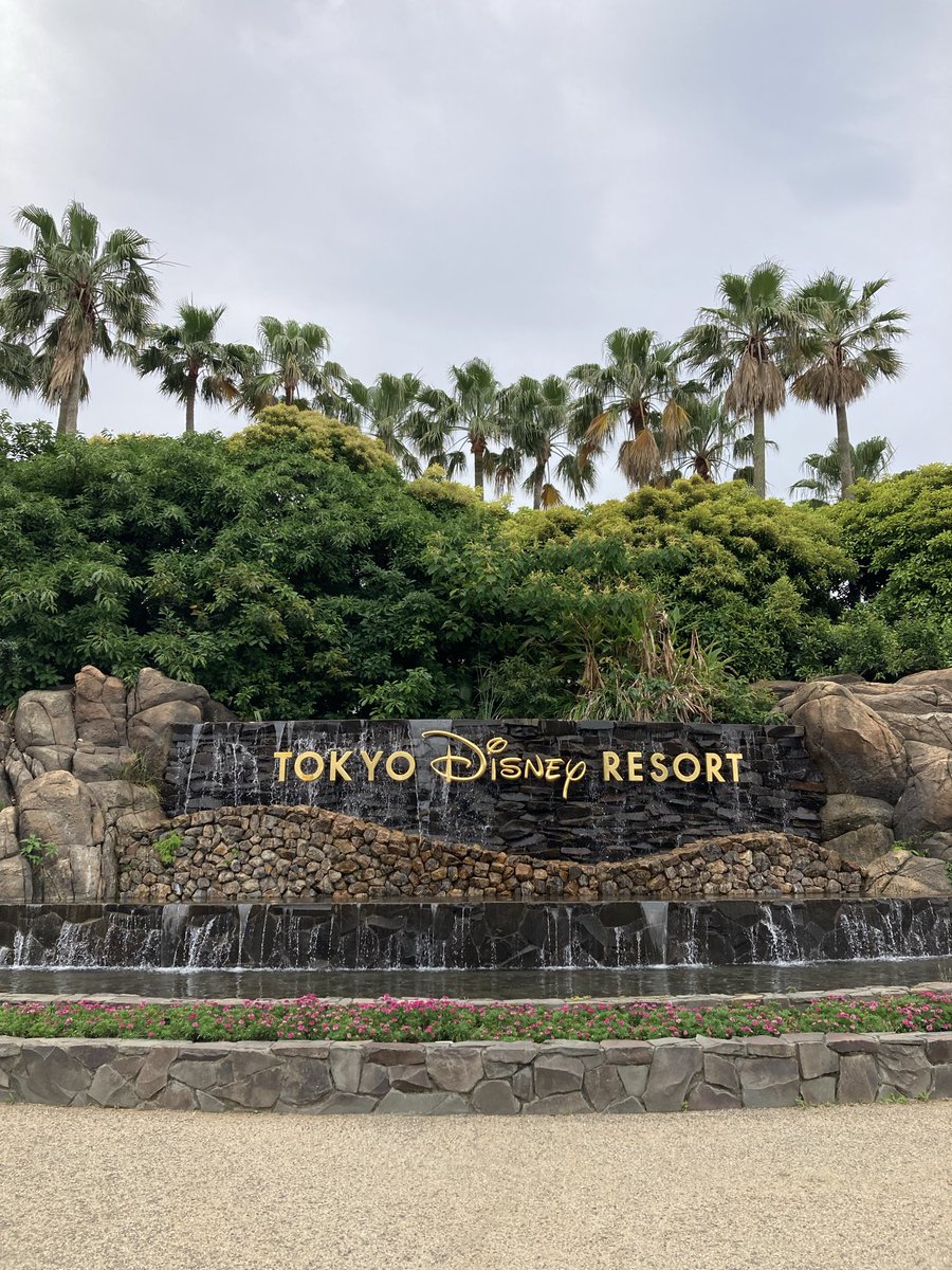 KaaaaMeeee's tweet photo. 約10年振りに舞浜。
ぐるっと海沿いを散歩。
湘南の海も良いけど舞浜の海も良かったです☺️ https://t.co/Xpn1hgWin7