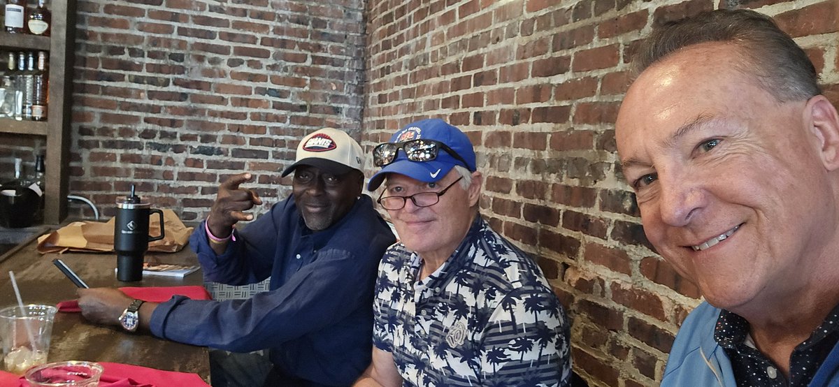 GaryReasons's tweet photo. Enjoying some time with Teammates and Giants Fans.  SB XXI 40th Anniversary! https://t.co/hmdnMTSUSG