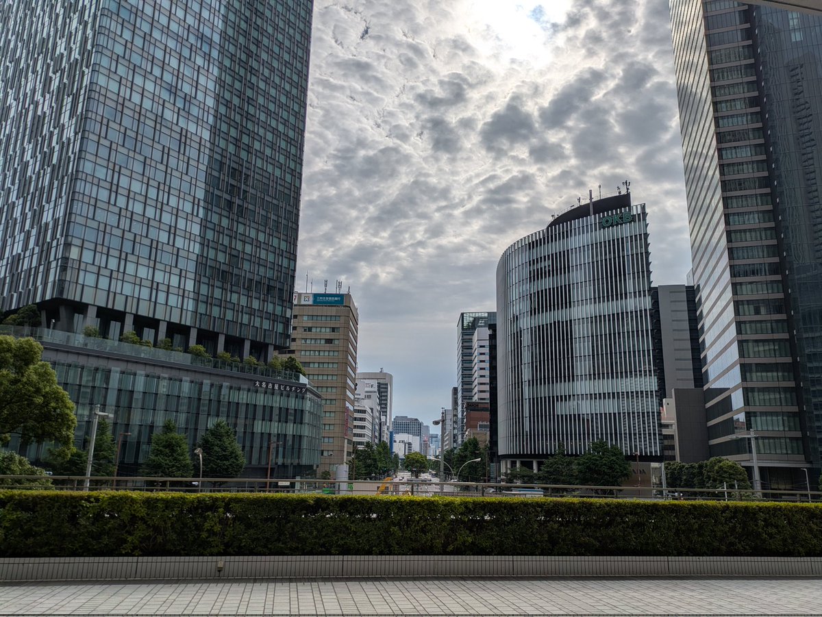 asais20's tweet photo. 今日が特別な日の方もそうでない方も幸せな1日でありますように https://t.co/6zLXiO3VxW