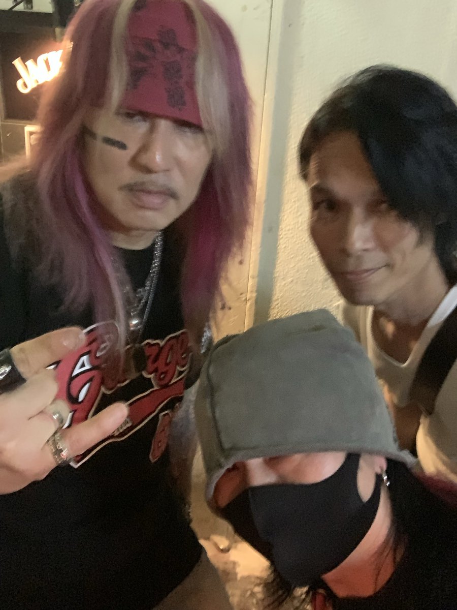 drumsko0224's tweet photo. 素敵な音楽と
お久しぶりの仲間、
美味い酒  &amp;  肉！！！

最高に楽しい一夜でした

何年、何十年経っても
会える、笑いあえるって 
いいね

余韻に浸りながら
おはようビールなう https://t.co/3KfK6ebbE3