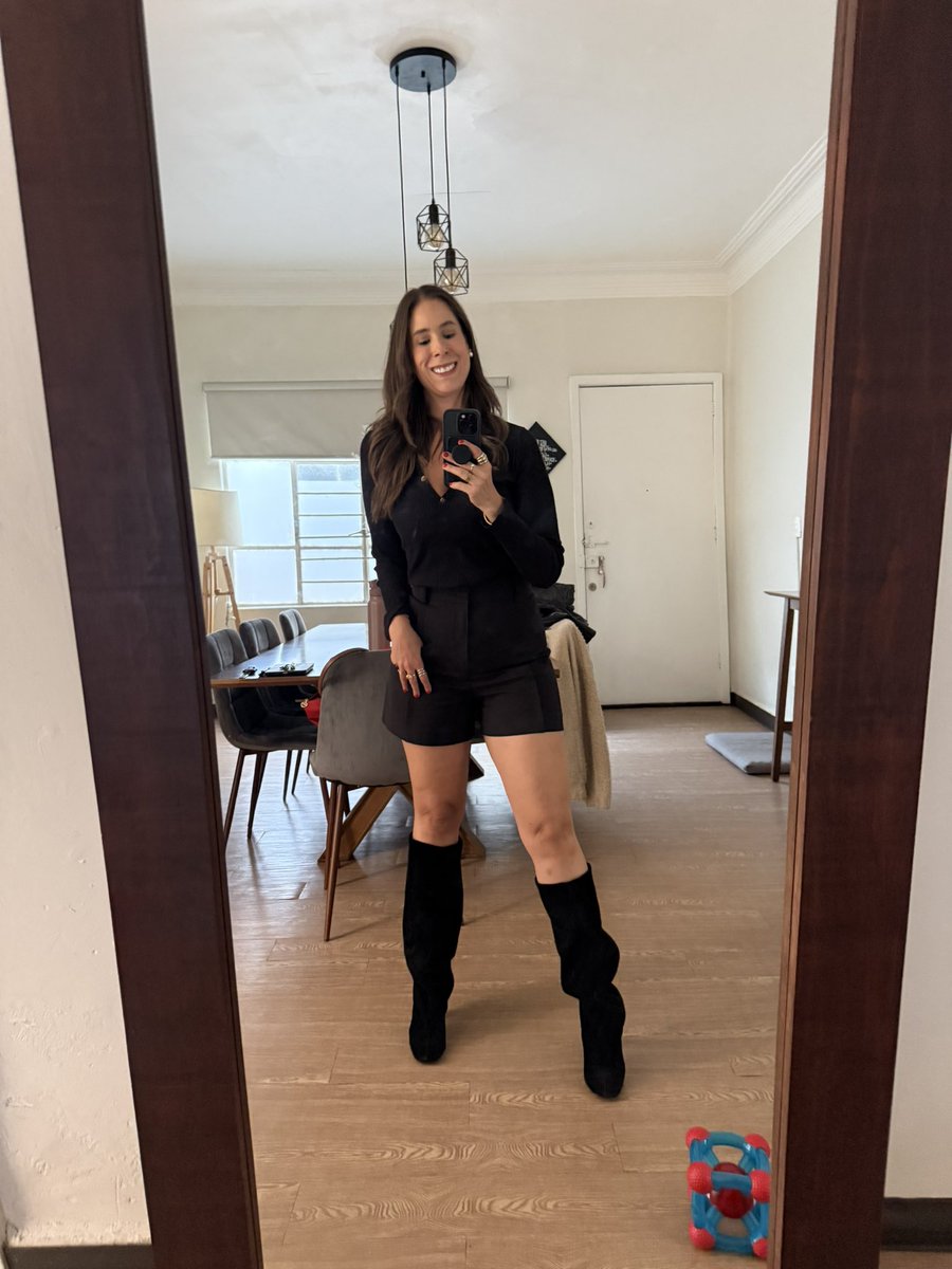danni3la's tweet photo. Nos vamos de pinta… https://t.co/7UtMbG9F32