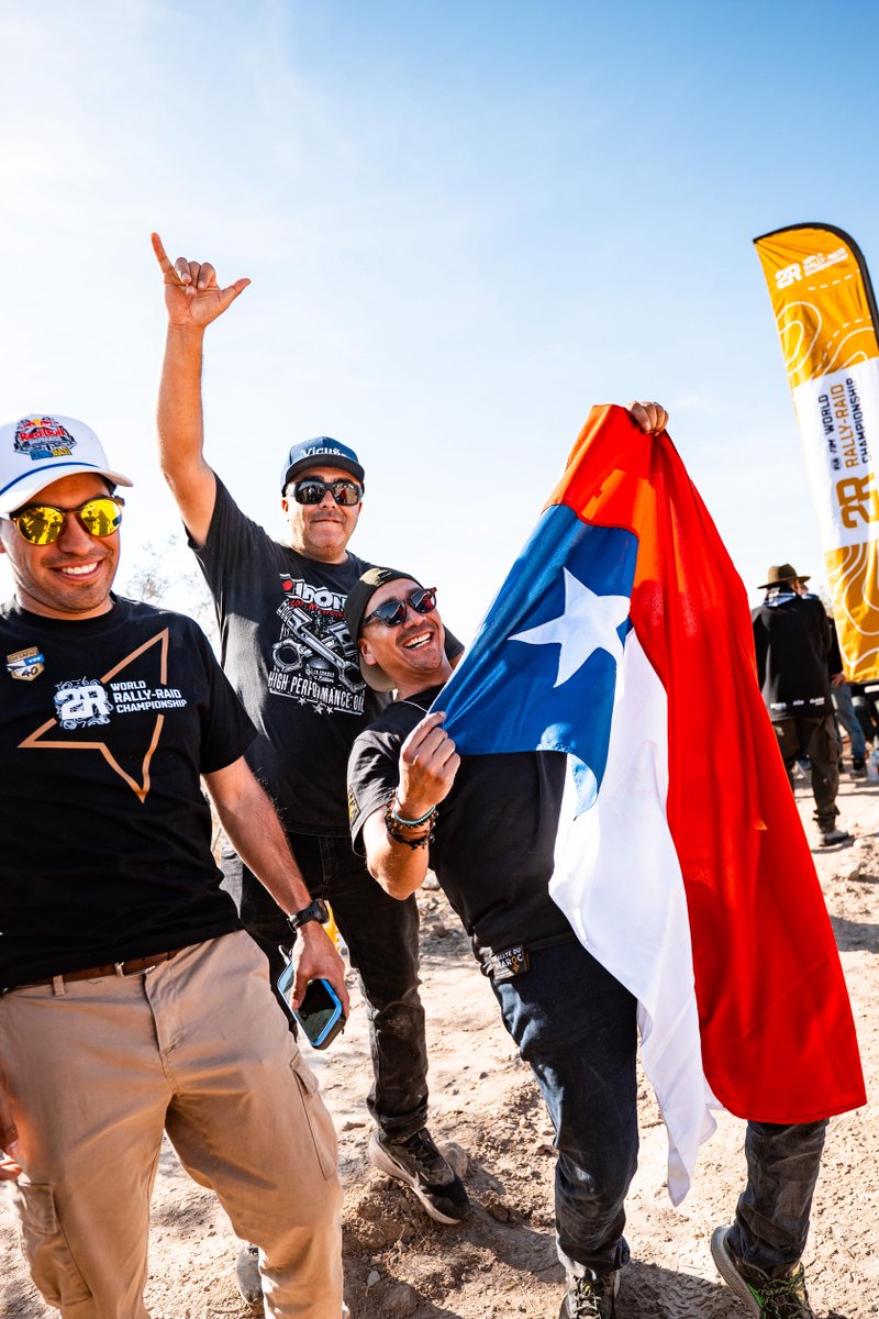 OfficialW2RC's tweet photo. Unconditional support. 🫶
There’s nothing like being reunited with your loved ones at the finish line.
📸 A.S.O. | @_edophoto @matgebbia
#W2RC #DesafioRuta40 #FIM #FIA https://t.co/Otr5Ky668D