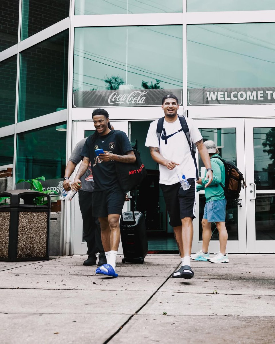 veroluvss's tweet photo. he looks SO good omg the league really forgot who he is 🤫 https://t.co/pI4yr0fsfz