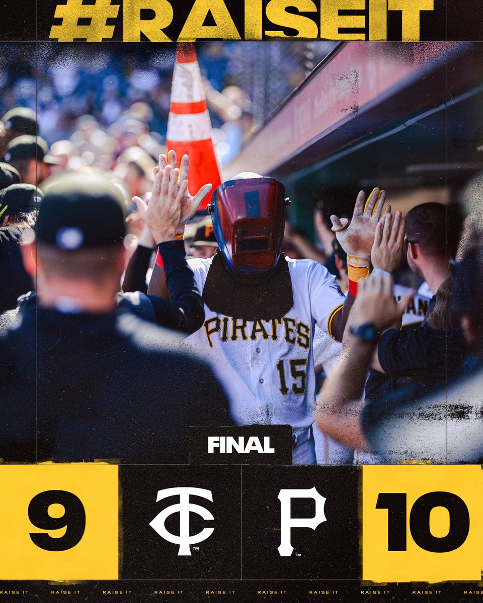Pirates's tweet photo. Saturday play day! 🤝 https://t.co/Yw41yZ0KVe