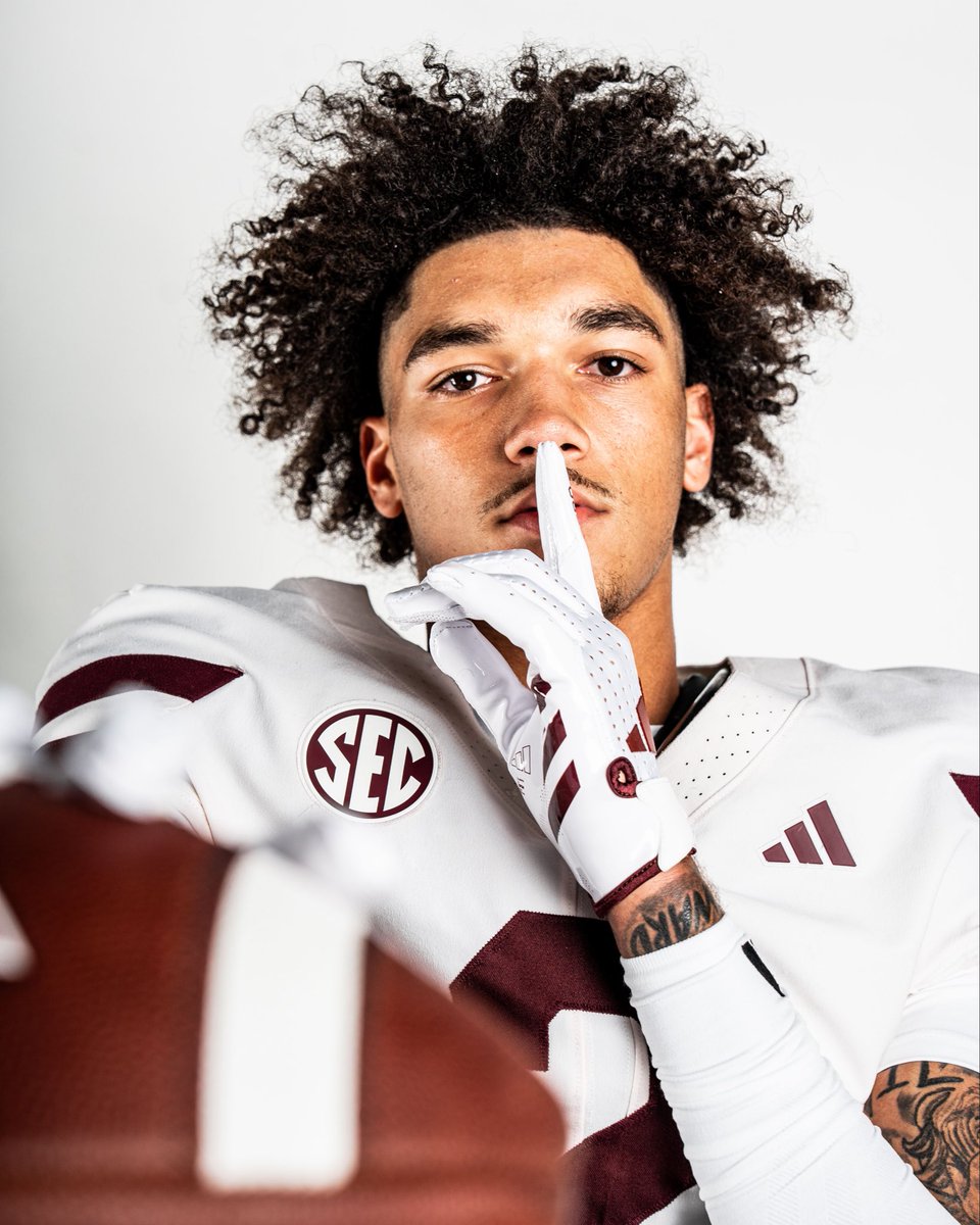 jlynnd1123's tweet photo. #AGTG had a great time at my OV at Mississippi state !! 🙏🏽🙏🏽@CoachTMiller18 @Th3DWilliamsJr @Coach_Leb @CoachCBell26 @CoachUno1 @samspiegs @BenjaminGolan https://t.co/oApIZPaJFO