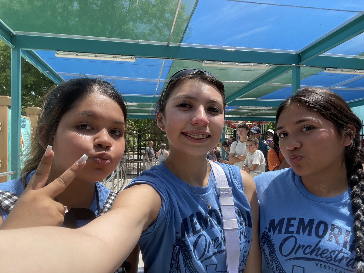 MemorialOrch's tweet photo. Students enjoying their end of year trip to Six Flags Over Texas!
@McAllenISD @mcallenfinearts @McAllenMemorial https://t.co/jn4QPbMmQl