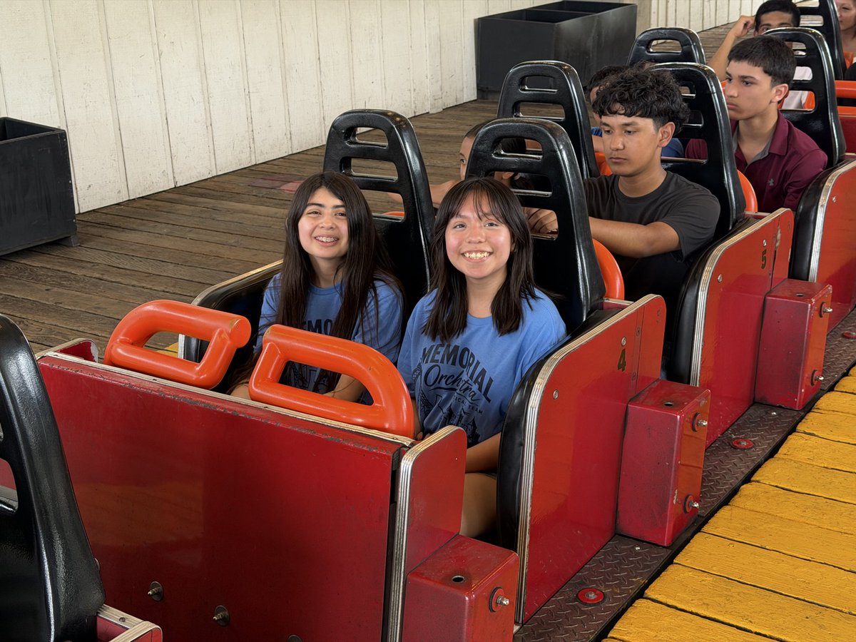 MemorialOrch's tweet photo. More fun times at Six Flags!
@McAllenISD @mcallenfinearts @McAllenMemorial https://t.co/Kv2gtGHVXI