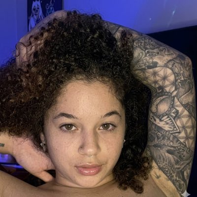 Debreeup's tweet photo. #NewProfilePic https://t.co/MQBsyG770l