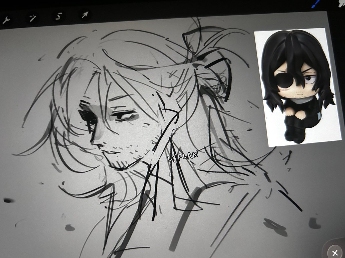 _lyflan's tweet photo. keeping his lookup figure in the corner as moral support while i draw https://t.co/0kiVmDk0pF