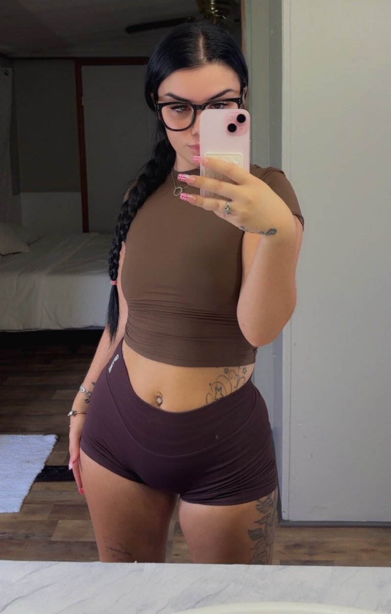 lala4keeps's tweet photo. Single btw🥺 https://t.co/axah0pZ0RF