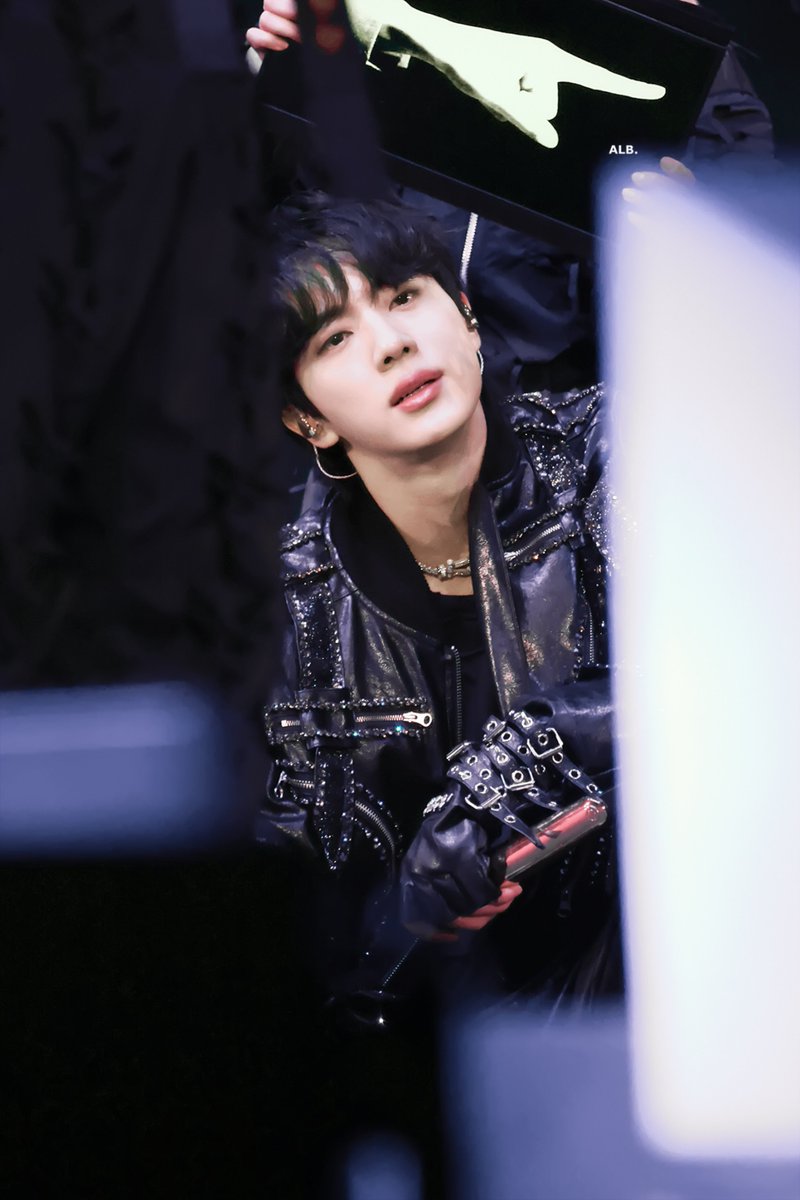 ALittleBraver92's tweet photo. They don’t know about us 

#방탄소년단진 #김석진 #석진 #진 #BTSJIN #JIN 
@BTS_twt https://t.co/bR1Utie4sT