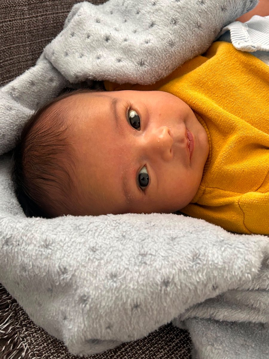 MariaSanches02's tweet photo. gente meu filho é tão lindo 🤏🏽🥺 https://t.co/CBCpY91TPq