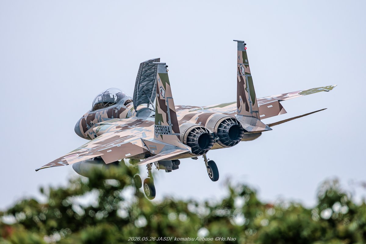 naopy09's tweet photo. 2026.05.26 航空自衛隊小松基地 F15 アグレス
ショートクローズで着陸　頭上通過
焦った💦 https://t.co/oZ6BKOLi42