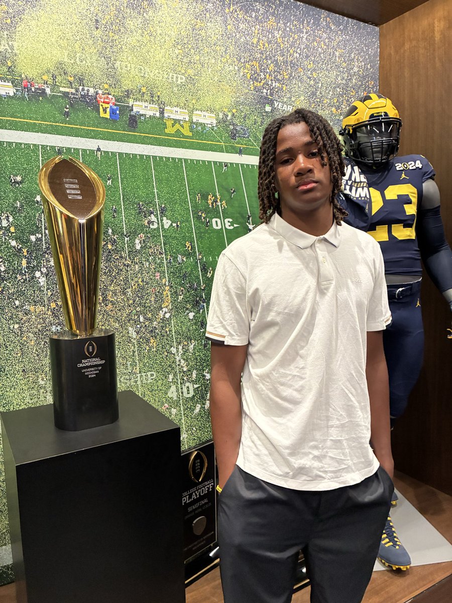 omcgheejr's tweet photo. Great time at @UMichFootball today, thanks for having me! #LetsGoBlue 🙏🏾

@jernarogilford 
@Coach_TsTock 
@Kell_Football 
@KellHSRecruits 
@Coach_May82 
@CoachTyner 
@Coach_Allen5 
@TomLoy247 
@benjaminwolk 
@JeremyO_Johnson 
@najehwilk 
@RecruitGeorgia https://t.co/6ngww0oY8b