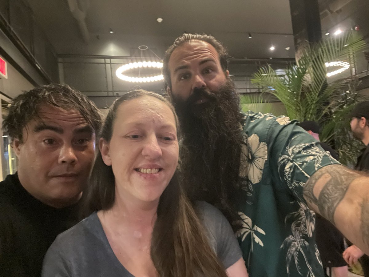 Rockmanafb's tweet photo. Amazing night..@watashiwaband is the best! Thanks https://t.co/MO0Dc3kKjD
