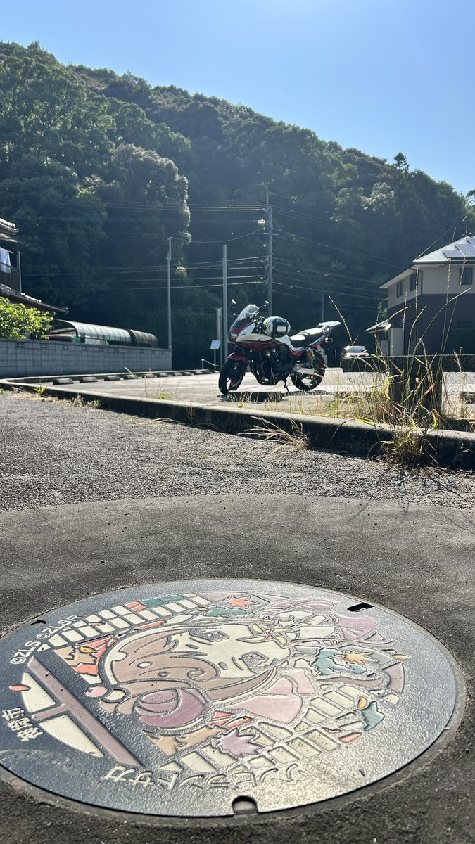TonNobu52006's tweet photo. #バイク乗りと繋がりたい  #バイク好きと繋がりたい  #佐賀 #ゾンビランドサガ
久しぶりのぼちぼちツー🏍₃₃₃
めっちゃ朝から快晴☀️
自宅からきっちり2時間で仁比山公園⛲️

ゾンサガの夕霧姐さんと相棒を📸

今日はこのまま唐津方面へぼちぼち🏍₃₃₃ https://t.co/1PYHnpVclV