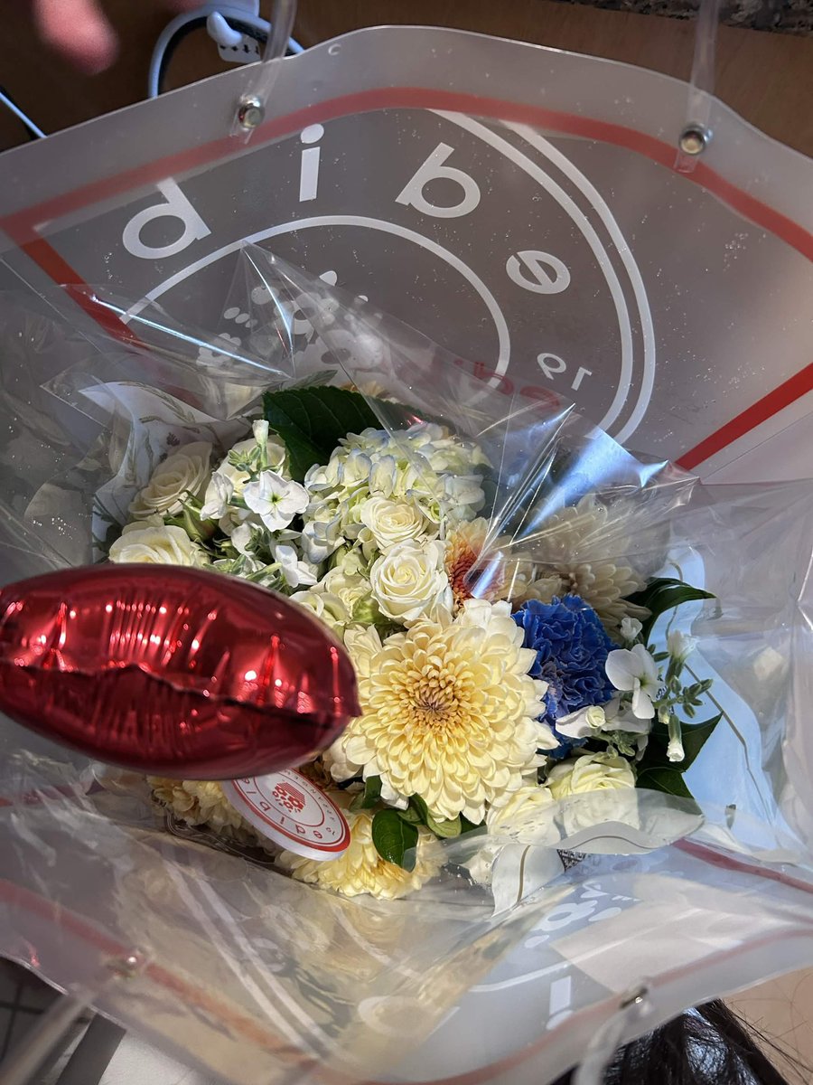ZeusIdv's tweet photo. Happy anniversary to my beloved❤️, got her this edible arrangement🥹 and many more things LOL https://t.co/GjX1mihGgr