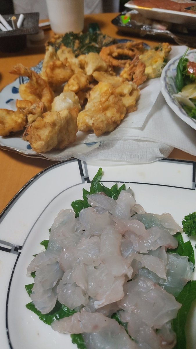 itouk557's tweet photo. 昨日は釣った2匹使って、マゴチ食べました。マゴチ美味しかった🤤
5月マゴチ釣りばかり行ってたので、家族からは、鯵が食べたいとリクエストきてます(・・;) https://t.co/C2M6vRDAm3