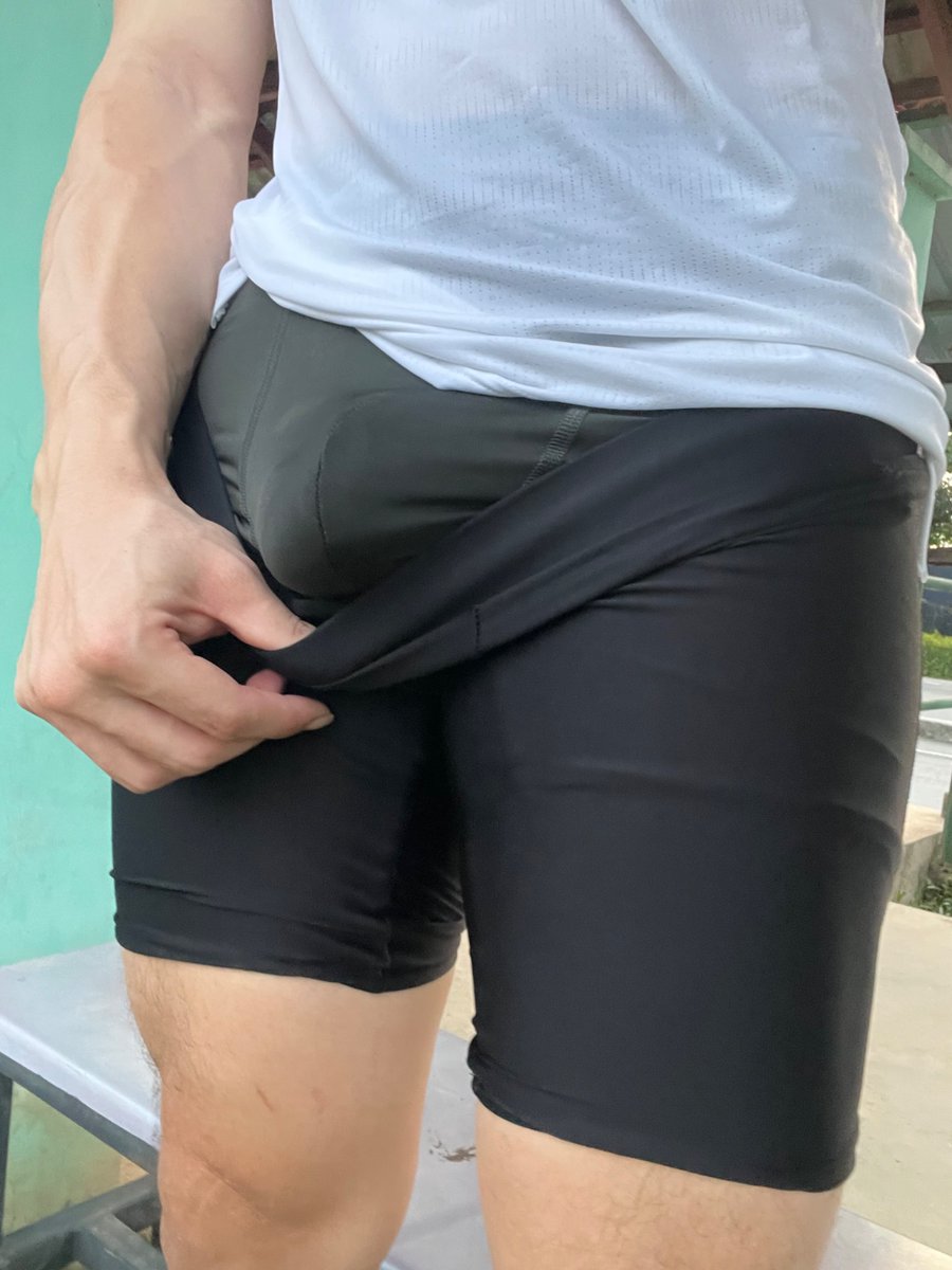PeePantsBoy999's tweet photo. Morning run~ https://t.co/ZyJPzB3pB1