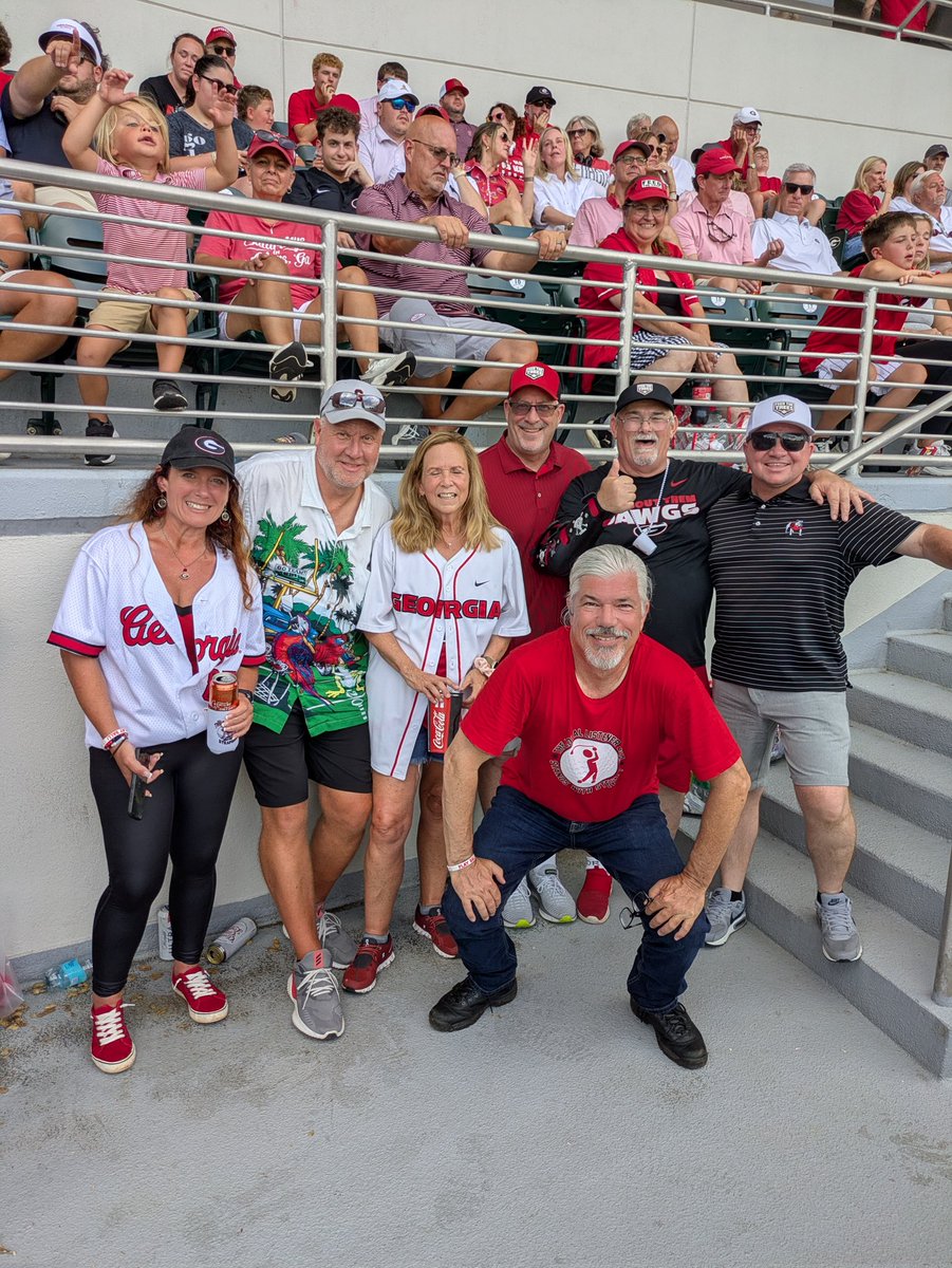 960LLC's tweet photo. LLC repin' again @ the regional..@jarrett_shana Banana, Brad &amp; @ugalady60 Shari Sykes, @HighflyingjimP, @JohnParker39515, Cowboy @Ben_Lastly &amp; Asparagus William as Strappette looks on!

But then High Flyin Jim ran off, missed the pic w/ Russ Tanner!! @960theref @djohnstonuga https://t.co/ctlAEPlY7q