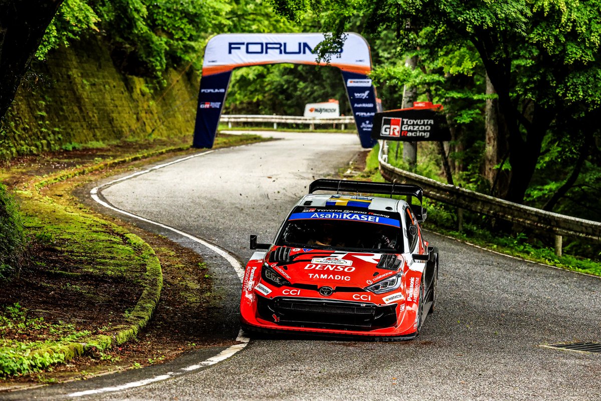 OfficialWRC's tweet photo. Times for SS15 at FORUM8 Rally Japan ⏱️
1️⃣ @OliverSolberg01 11:52.4
2️⃣ @ElfynEvans +2.1
3️⃣ @TakamotoKatsuta +2.5
#WRC | #RallyJapan 🇯🇵 https://t.co/dijGxE1LL3