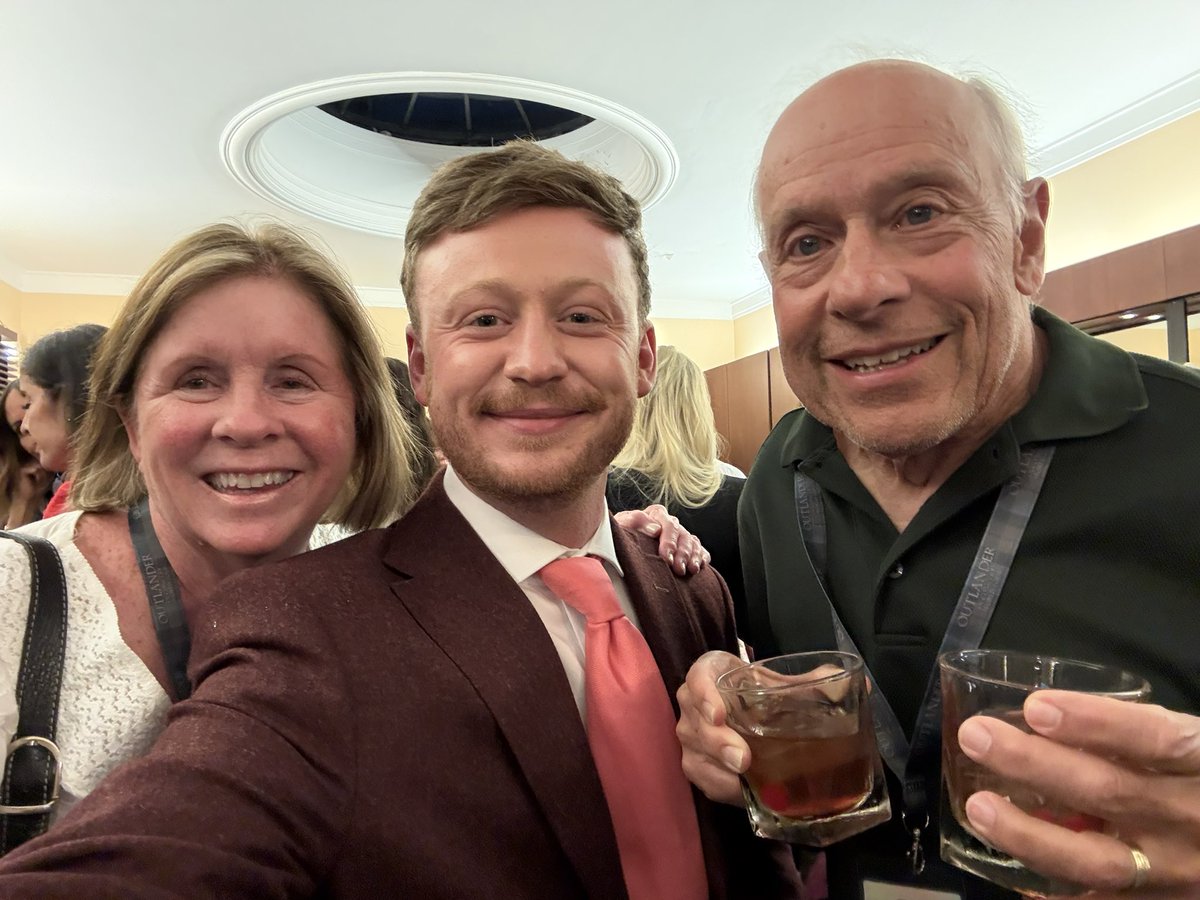 straw_rae's tweet photo. The OL concert at Usher Hall Edinburgh was fabulous! The sound was fantastic! So awesome to see! Surprise was Sam, Maril Davis, John Bell, Jamie Roy &amp; Harriet Slater were there! Was able to visit with JB, Maril and Jamie! So fun!! 🙌🙌🏴󠁧󠁢󠁳󠁣󠁴󠁿🏴󠁧󠁢󠁳󠁣󠁴󠁿💙💙 https://t.co/oOFKoE1GgJ