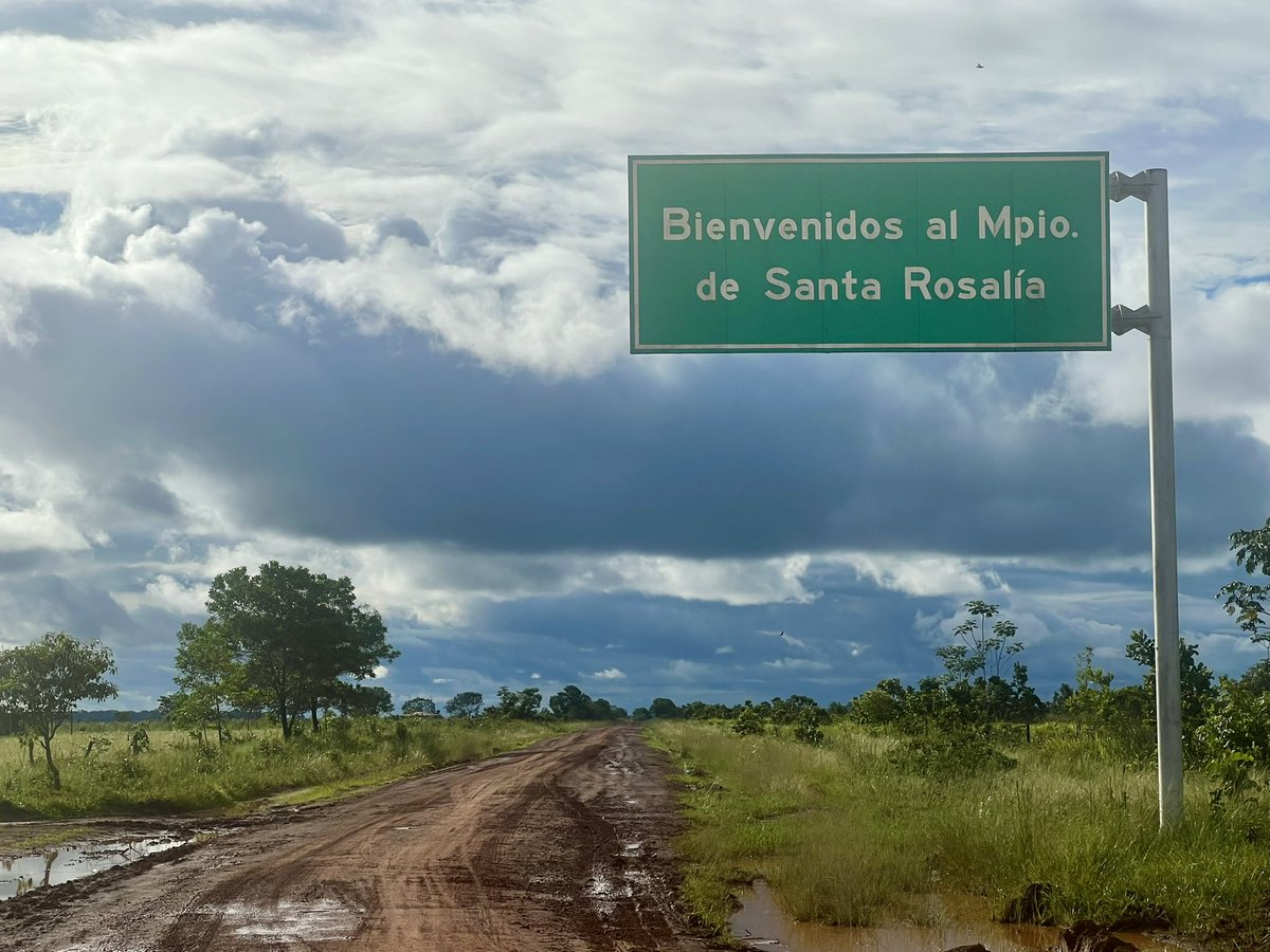 caospinag's tweet photo. Esta semana visité #SantaRosalía #Vichada donde Riopaila-Castilla impulsa un importante proyecto d palma de aceite q genera empleo y dinamiza la economía local. El potencial agrícola regional es enorme, pero se requiere + presencia Estatal, sobre todo en vías para el desarrollo https://t.co/momOEvVnHW