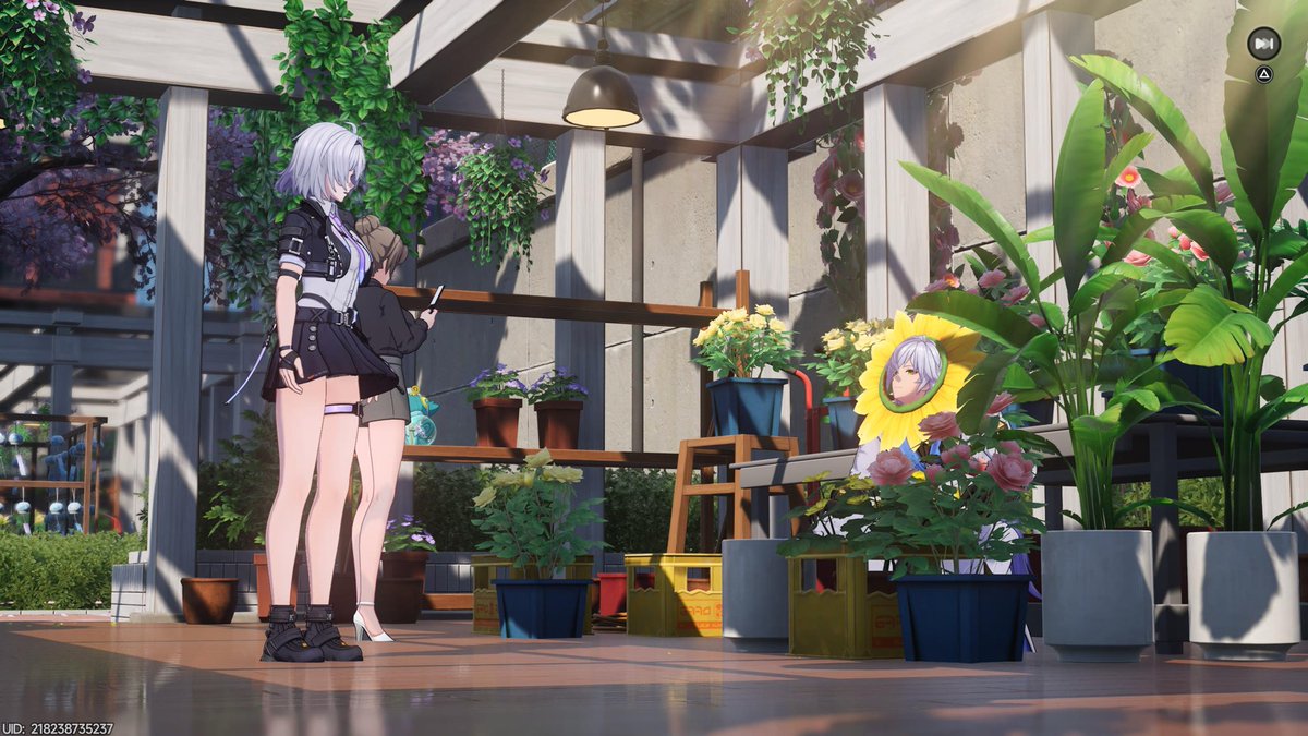 hellTitan666's tweet photo. Somethings off about that flower but I can’t quite put my finger on It🤔 https://t.co/xovQKvt0zE
