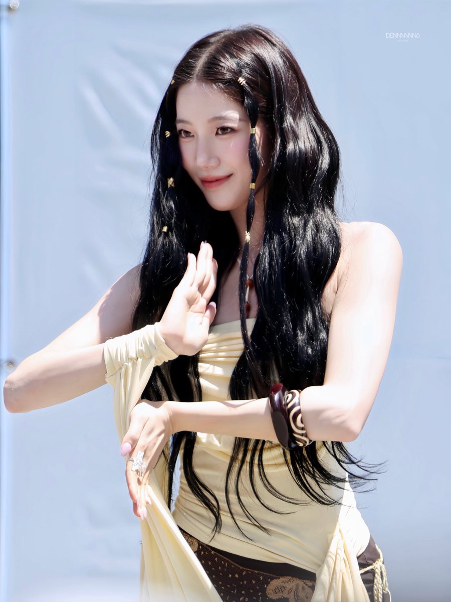 den_zuha's tweet photo. 20260530 BOOMPALA🧘🏻‍♀️

#카즈하
#KAZUHA
#LE_SSERAFIM https://t.co/17E3qd2OkK