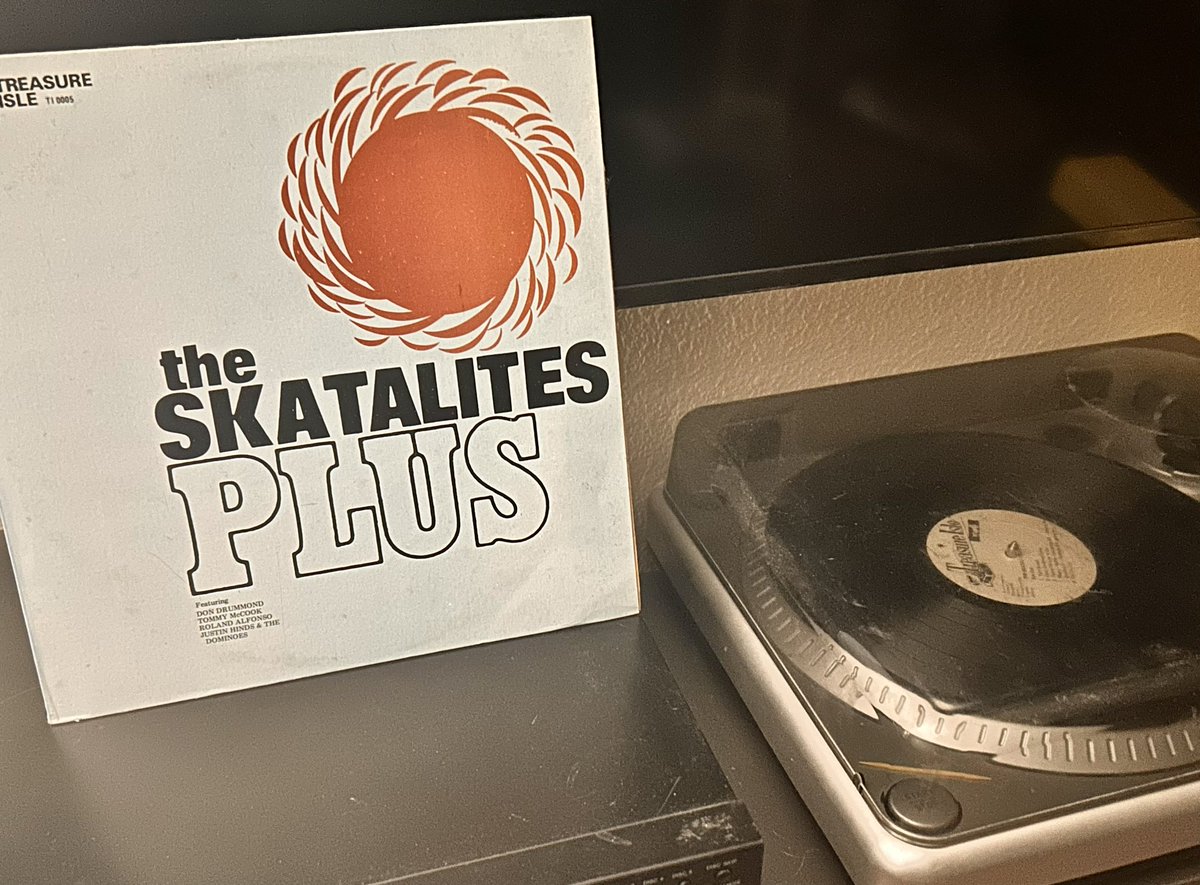 DailyTurntable tweet picture