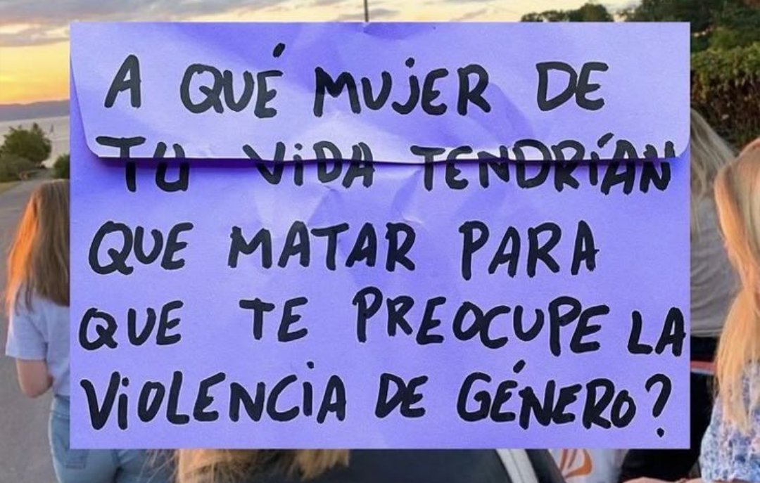 Luanalaloca's tweet photo. Preguntátelo, CUESTIONATE! #NiUnaMenos https://t.co/E4t69QssDq