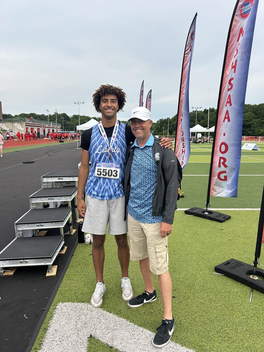 Coach_Meade's tweet photo. Probably my best two points scored in a meet: @LIBERTYTF Mason Cash comes in a 14 seed in Class 5 boys HJ but finished 7th overall, All State athlete, and  PR at 1.95m. My best and somehow only boy state qualifier! My work here is complete! :) https://t.co/8BPQEWLyg2