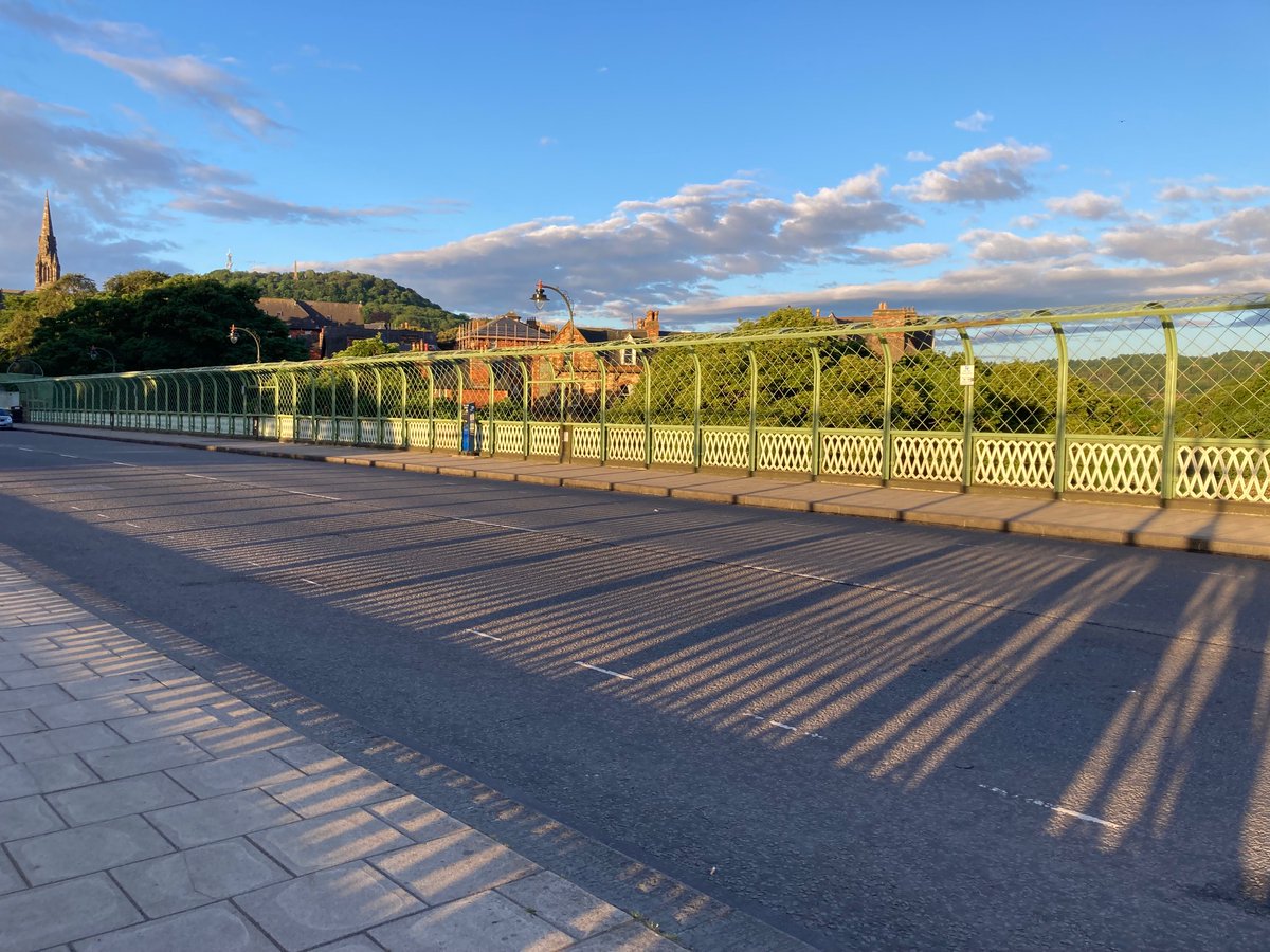 FYoungWriter's tweet photo. #Sunday #Scarborough #earlymorning 🌅 An early morning run as the sun shone brightly 🌅 Beautiful colours, long shadows 🌅 A bit cooler, no wind 🌅 Have a good day, everyone 🌅 https://t.co/mvWylSgRUJ