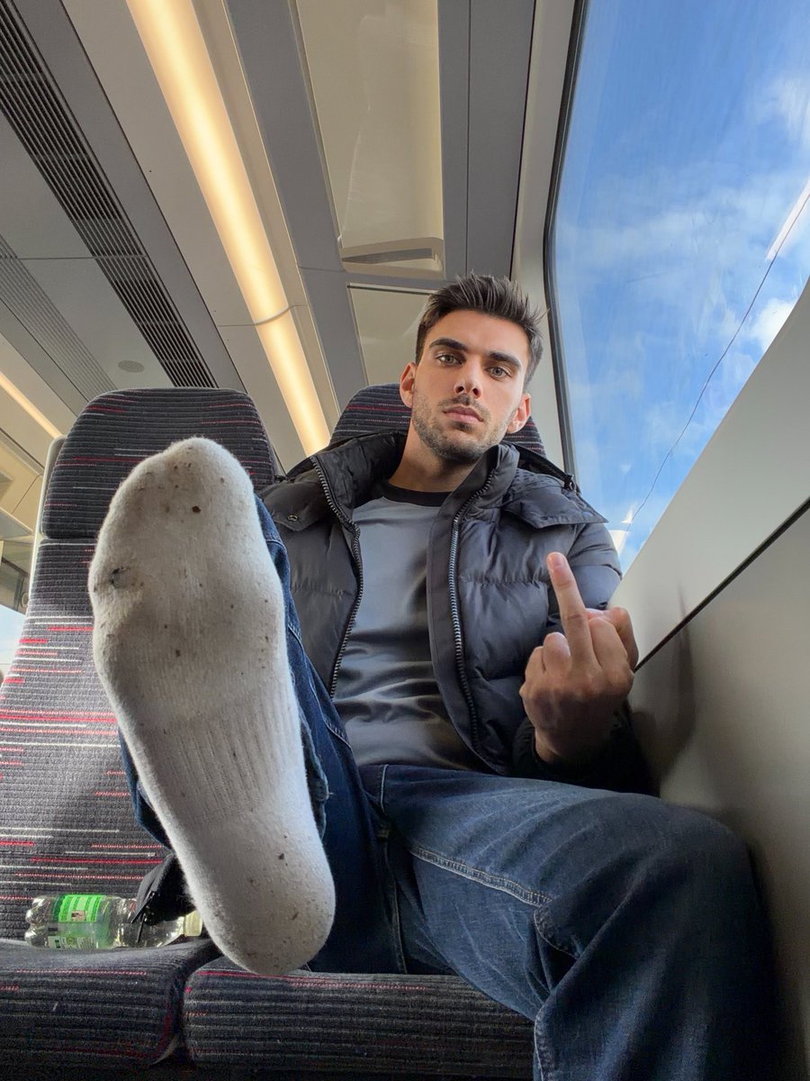BestSockMasters's tweet photo. #footMaster @masterjay_23 

🧦🦶🧦

#MasterOfTheDay #FindomFeet https://t.co/o4fR7QOQuQ