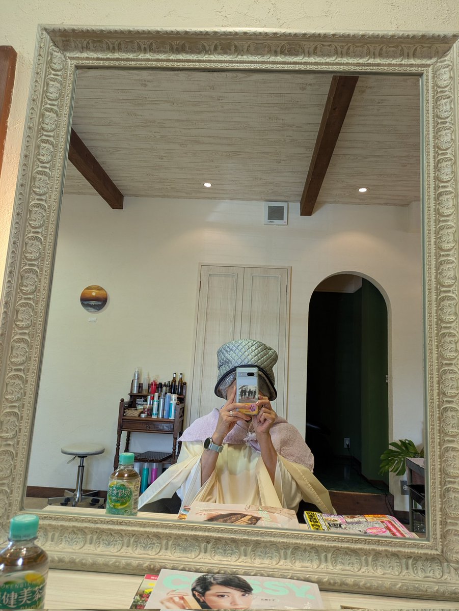 tocco16525424's tweet photo. 髪のうねり、梅雨対策に
アルティマというヘアケア中😊
じんわり温かく
眠気が……😴
#ヘアケア
#美容院 https://t.co/81O3LGtXor