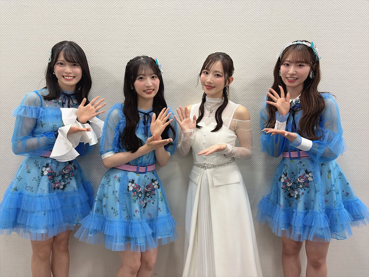 AoyamaNagisa's tweet photo. #昭和101年シンフォニック歌謡祭
AKB48さんの秋山由奈さん、新井彩永さん、山内瑞葵さん！

キレキレなダンスにソロも素敵でした✨
ご一緒できて嬉しかったです☺️ https://t.co/eJTwyxDjgw