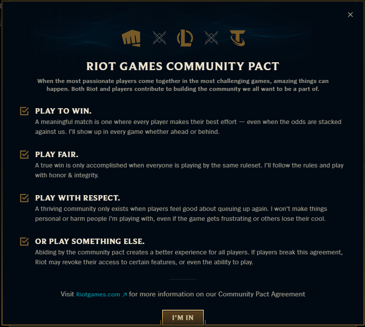 jingoszn's tweet photo. this is why valorant will always be better https://t.co/dkNdd6Kqmh