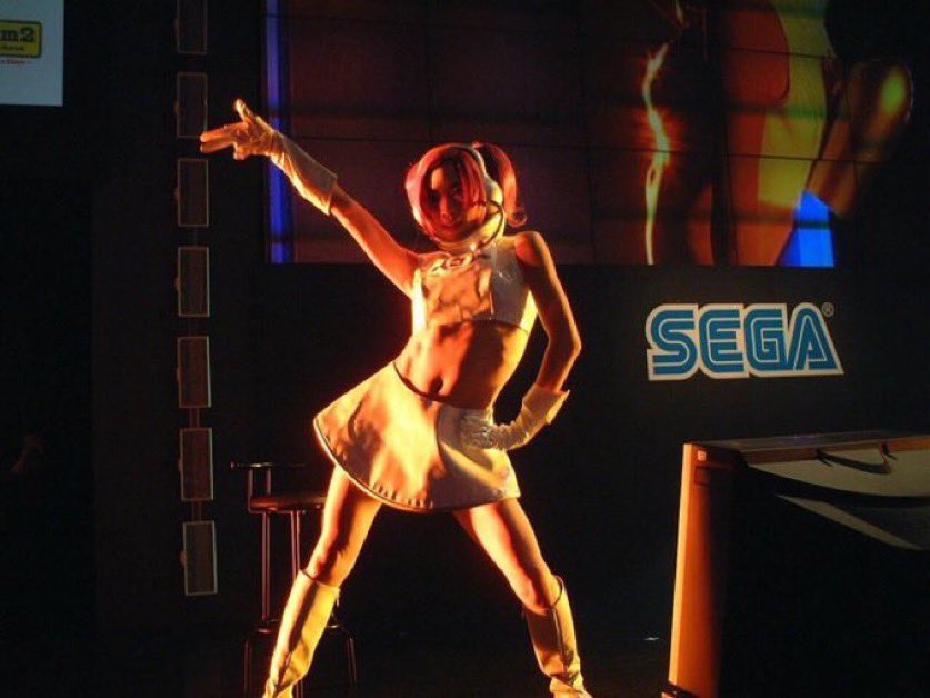 Space_Channel5's tweet photo. ちな
スペースチャンネル5 の
ダンスのコリオグラフと

実際に踊ってキャプチャデータをとった 

NAHO姉さんも
今日が誕生日ですモロ📛

#うらら生誕祭
#スペースチャンネル5 https://t.co/iIiswwj7TU